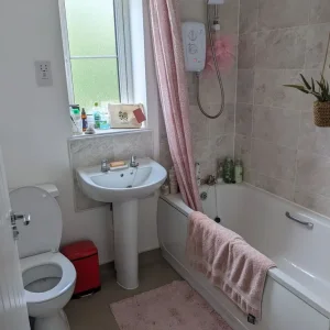 1 bed house in pwllheli - Image 6