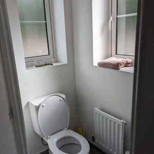 1 bed house in pwllheli - Image 8