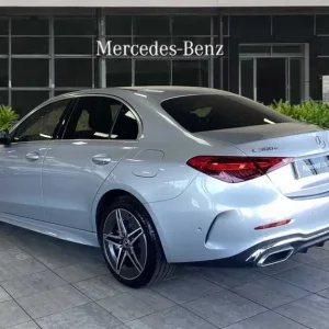 2024 Mercedes-Benz C300e AMG Line 4-door saloon - Image 5