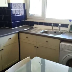 Single bedroom in shared house