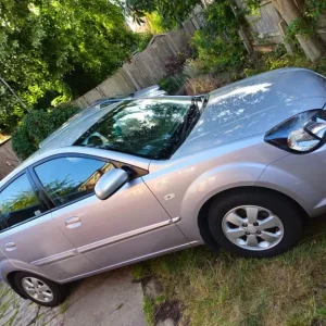 2009 Kia Rio Hatchback Manual - Image 2