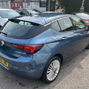 2017 Vauxhall Astra 1.4i Turbo Elite Nav Hatchback - Image 2