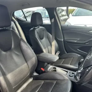2017 Vauxhall Astra 1.4i Turbo Elite Nav Hatchback - Image 8