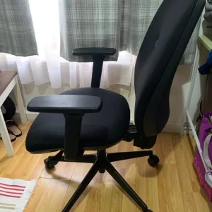Office chair - Image 4