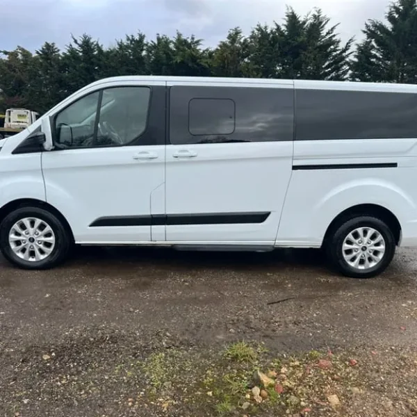 2020 Ford Tourneo Custom 320 ZETEC ECOBLUE L2 Minibus Diesel Manual