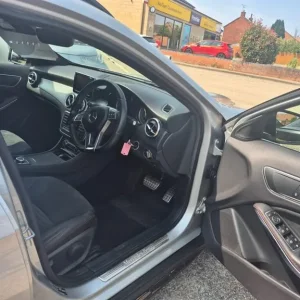 2014 Mercedes-Benz AMG GLA220 CDI 4MATIC LINE Estate Diesel Automatic - Image 7