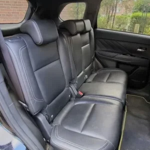 2018 Mitsubishi Outlander Hybrid 4WD SUV - Image 7