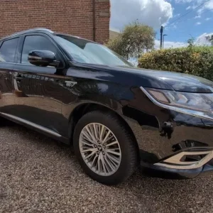 2018 Mitsubishi Outlander Hybrid 4WD SUV