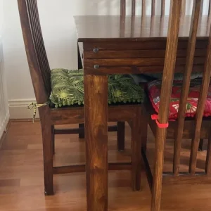 Dining table and 6 chairs