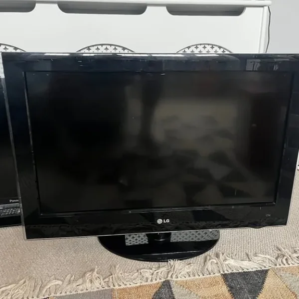 LG 32” television