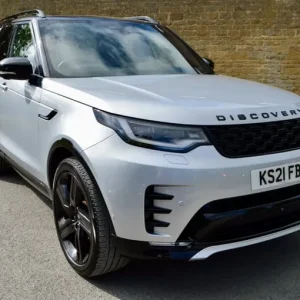 2021 Land Rover Discovery 3.0 D300 MHEV R-Dynamic HSE SUV 5dr Diesel Auto 4WD Euro 6 (s/s) - Image 2