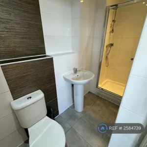 2 bedroom flat in Benbow Street, Kidderminster, Wyre Forest (2 bed) - Image 2
