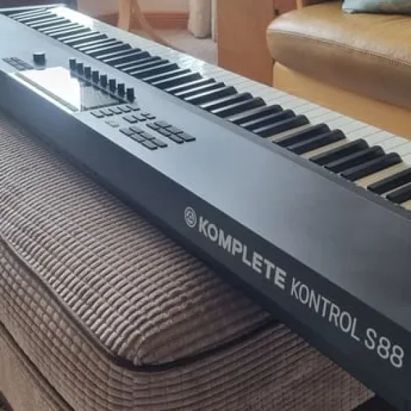 Komplete Kontrol S88 Mkii