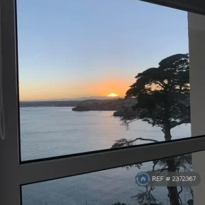 1 bedroom flat with sea views in Bayfort Mansions - Image 5