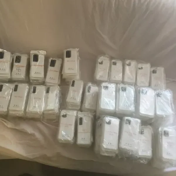 500 Brand New iPhone and Samsung Phone Cases – Mix of Styles