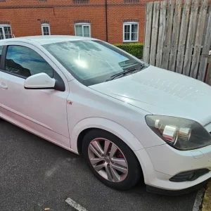 2009 Vauxhall Astra 1.4 3-door hatchback - Image 2