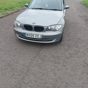 BMW 1 Series Hatchback 2009 Manual - Image 3