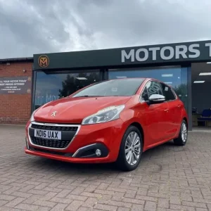 2016 Peugeot 208 1.2 PureTech Allure Hatchback - Image 2
