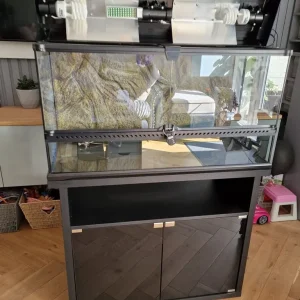 Exo Terra Pro Terrarium 90x45x45cm plus extras - Image 2
