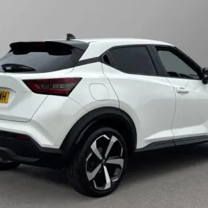 2022 Nissan Juke 1.0 DiG-T 114 Tekna 5-door hatchback - Image 2