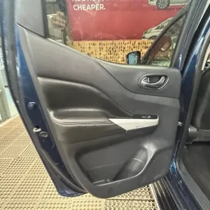 2017 Nissan Navara Tekna dCi 4x4 Diesel Manual - Image 5