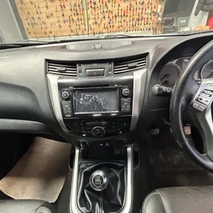2017 Nissan Navara Tekna dCi 4x4 Diesel Manual - Image 8