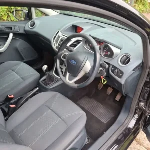 Ford Fiesta Hatchback 2011 Manual 3 Doors - Image 7