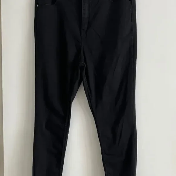 Size 18s F&F black jeans
