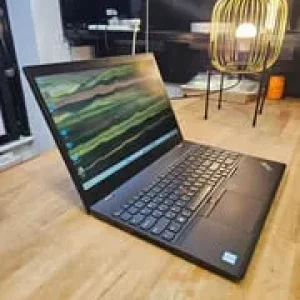 Lenovo ThinkPad P52s 15.6 inch Laptop with 16GB RAM and 512GB SSD - Image 3