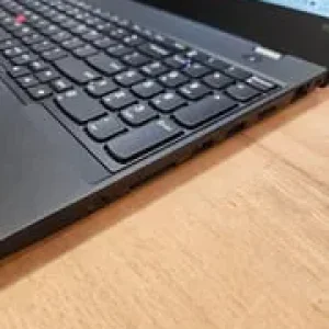 Lenovo ThinkPad P52s 15.6 inch Laptop with 16GB RAM and 512GB SSD - Image 5