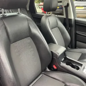2017 Land Rover Discovery Sport TD4 SE TECH Estate Diesel Automatic - Image 3