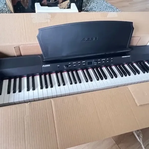 Digital Piano Alesis Prestige Artist