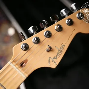 2001 Fender American Standard Stratocaster 3 Tone Sunburst - Image 6