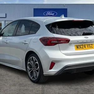 2024 Ford Focus 1.0 EcoBoost Hybrid ST-Line X 5-door Manual - Image 2