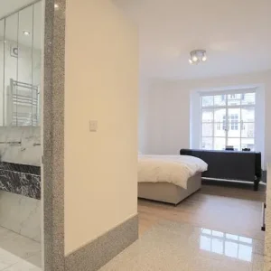 Modern Large Studio in Upminster, Station Approach - Image 5