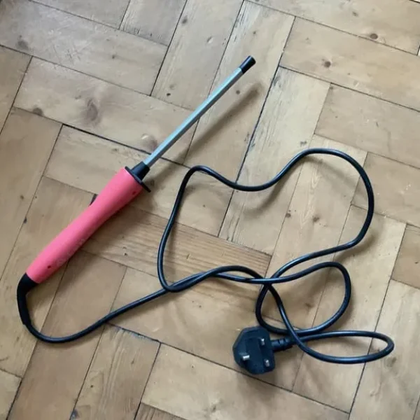 Hair curler by chopstick styler