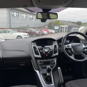2014 Ford Focus 1.6T EcoBoost Titanium Navigator Euro 5 5-door hatchback petrol manual - Image 8