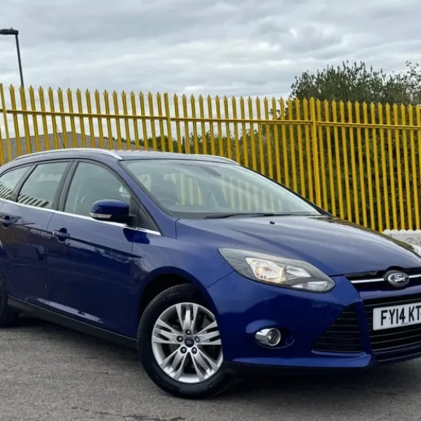 2014 Ford Focus 1.6T EcoBoost Titanium Navigator Euro 5 5-door hatchback petrol manual