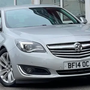 2014 Vauxhall Insignia 2.0 CDTi SRi Nav Hatchback - Image 2