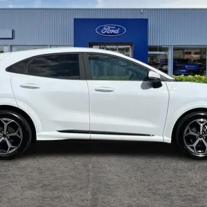 2024 Ford Puma ST-LINE with rear camera, Sync 4, cruise control, and full tech package - Image 3