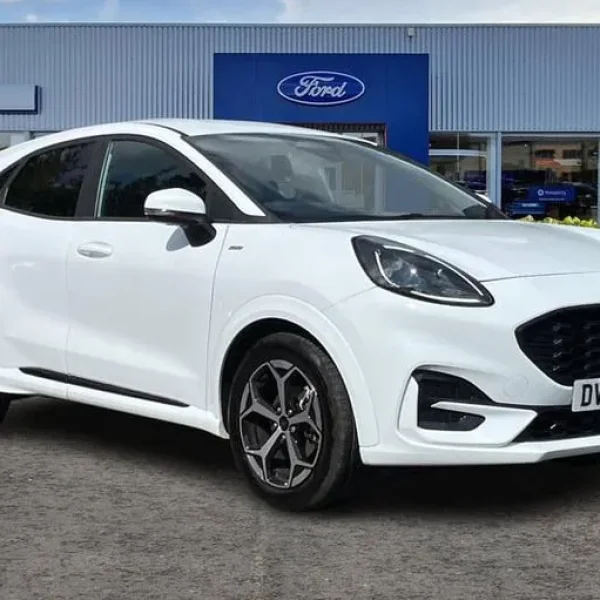 2024 Ford Puma ST-LINE with rear camera, Sync 4, cruise control, and full tech package