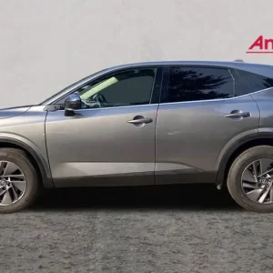 2021 Nissan Qashqai 1.3 DiG-T with all the smart features and safety bits - Image 6
