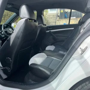 Skoda Octavia VRS Hatchback 2011 Manual 1968cc 5-door - Image 8