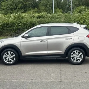 2019 Hyundai Tucson Estate 1.6 T-GDi SE Nav SUV - Image 2
