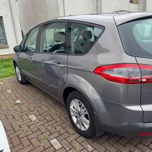 Ford S-Max 2014 Manual 5-door MPV - Image 2