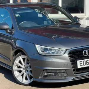 2015 Audi A1 S-Line Hatchback 1.4 TFSI - Image 3