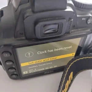 NIKON D3000 DIGITAL SLR CAMERA - Image 3