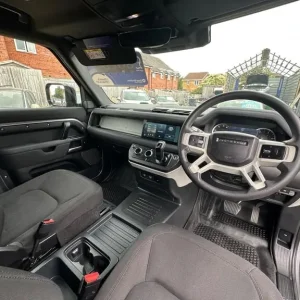 2021 Land Rover Defender 90 3.0 D200 MHEV Hard Top SUV Auto 4WD SWB Euro 6 (s/s) - Image 7