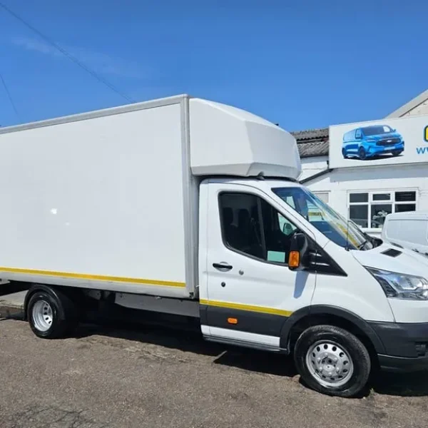2016 Ford Transit 350 C/C DRW 14ft LUTON TAILIFT Chassis Cab Diesel Manual