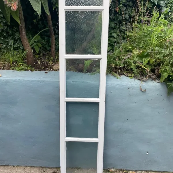 6 wooden bi-fold doors